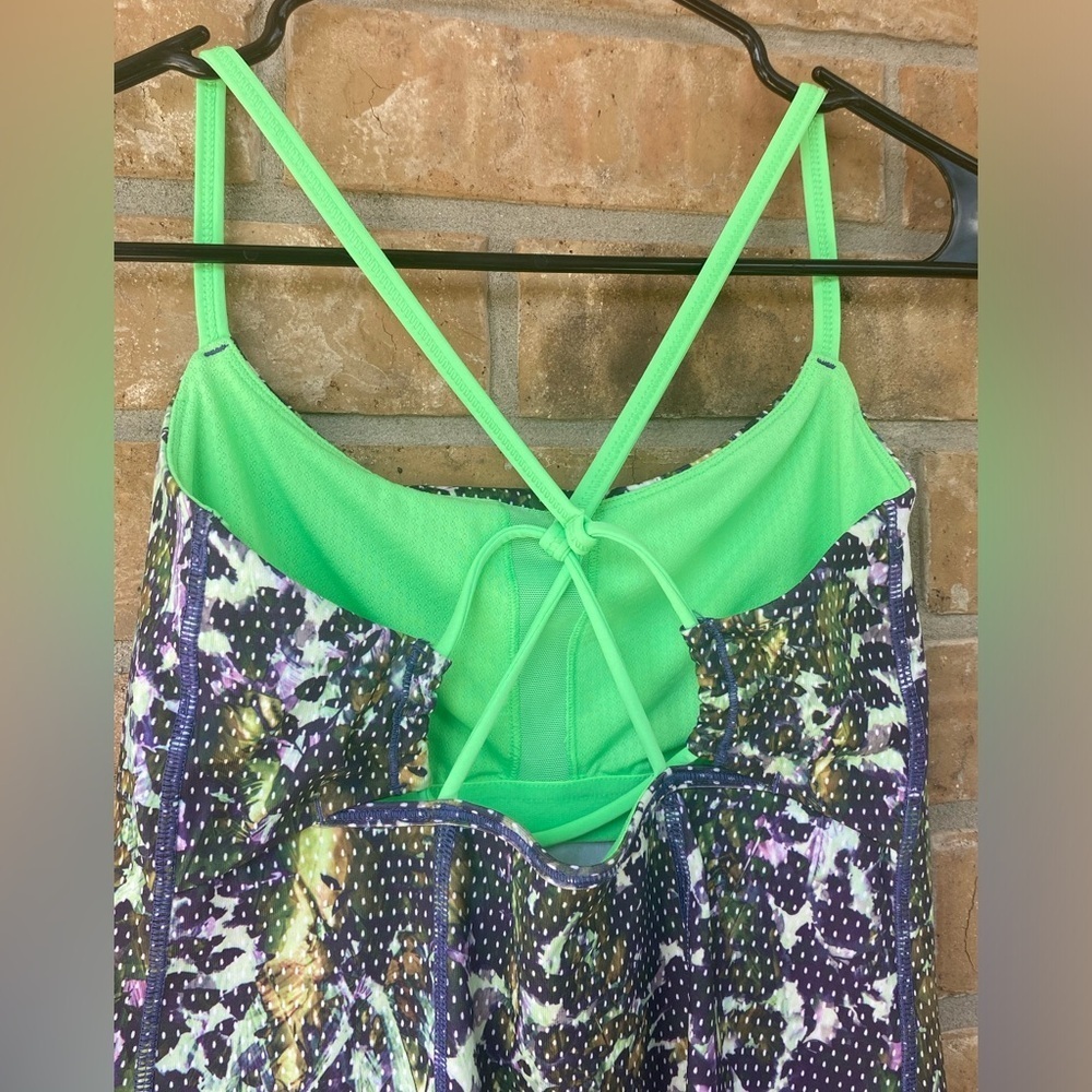 Lululemon Dancing Warrior Tank, Size 6 - Picture 7 of 10